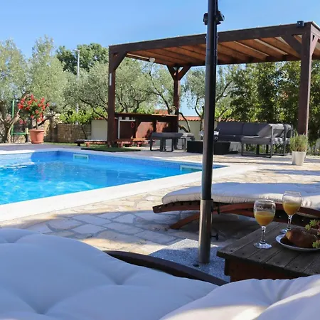 Marija Zadarvillas Villa *