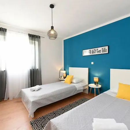 Marija Zadarvillas * Policnik