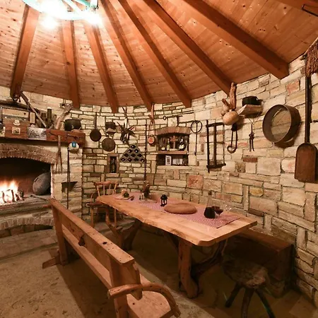 Marija Zadarvillas Policnik