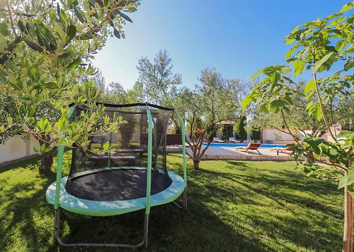 Marija Zadarvillas Policnik