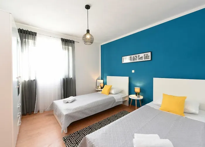 Marija Zadarvillas * Policnik