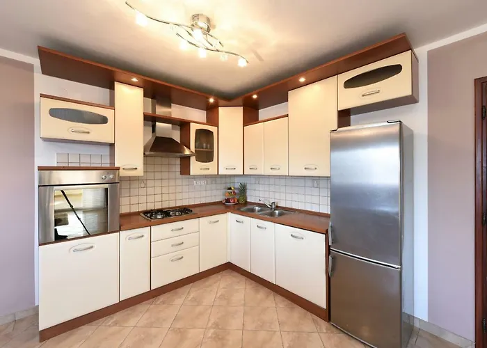 Marija Zadarvillas Vila Policnik