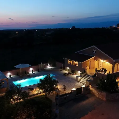 Vila Marija Zadarvillas *
